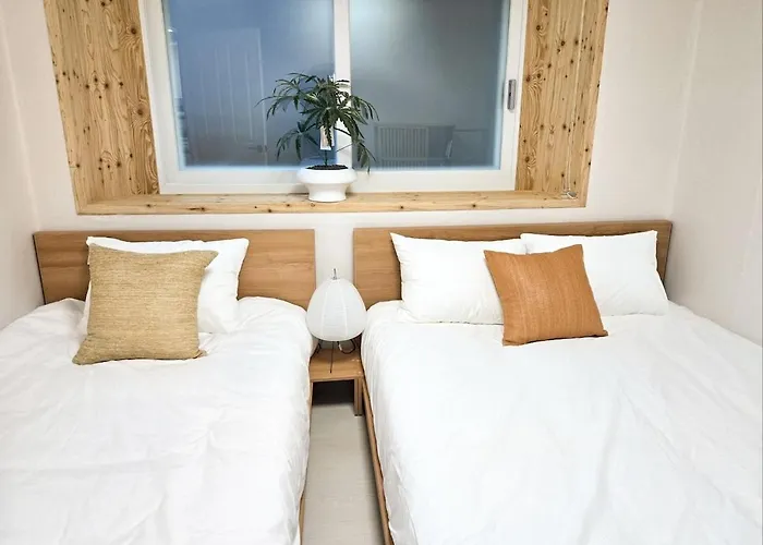 New#hyehwa Station#hansung Station #3 7 People#jongno#changgyeonggung Palace#naksan Park#bukchon Hanok Village#jongno#dongdaemun#myeongdong Appartement *