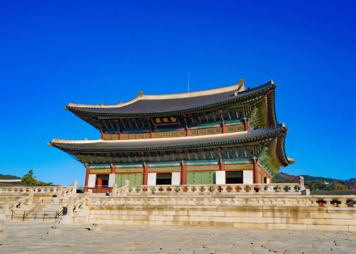 New#hyehwa Station#hansung Station #3 7 People#jongno#changgyeonggung Palace#naksan Park#bukchon Hanok Village#jongno#dongdaemun#myeongdong Appartement