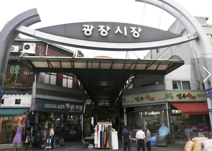 New#hyehwa Station#hansung Station #3 7 People#jongno#changgyeonggung Palace#naksan Park#bukchon Hanok Village#jongno#dongdaemun#myeongdong *