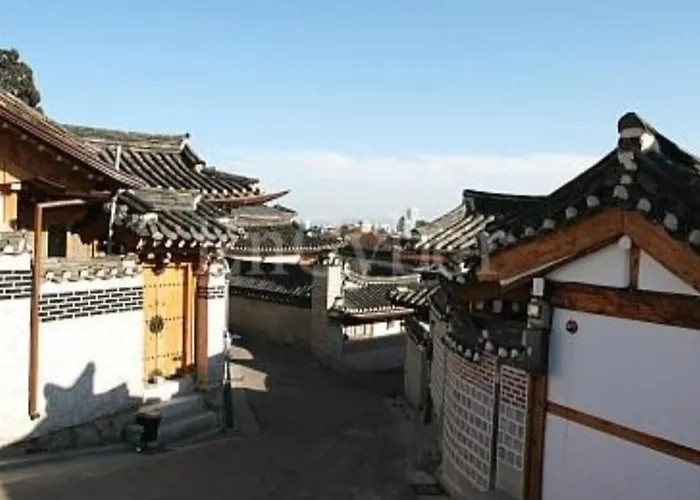 New#hyehwa Station#hansung Station #3 7 People#jongno#changgyeonggung Palace#naksan Park#bukchon Hanok Village#jongno#dongdaemun#myeongdong Appartement